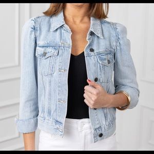 Avara Roxanna denim jacket light wash - Size Small - NWT
